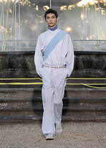 オム プリッセ イッセイ ミヤケ 2026年春夏コレクション、色を採集する旅｜写真23