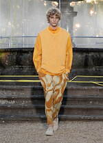 オム プリッセ イッセイ ミヤケ 2026年春夏コレクション、色を採集する旅｜写真27