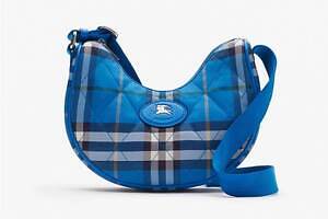 バーバリーからチェック柄のキルティングバッグ、“英国の田園生活”に着想