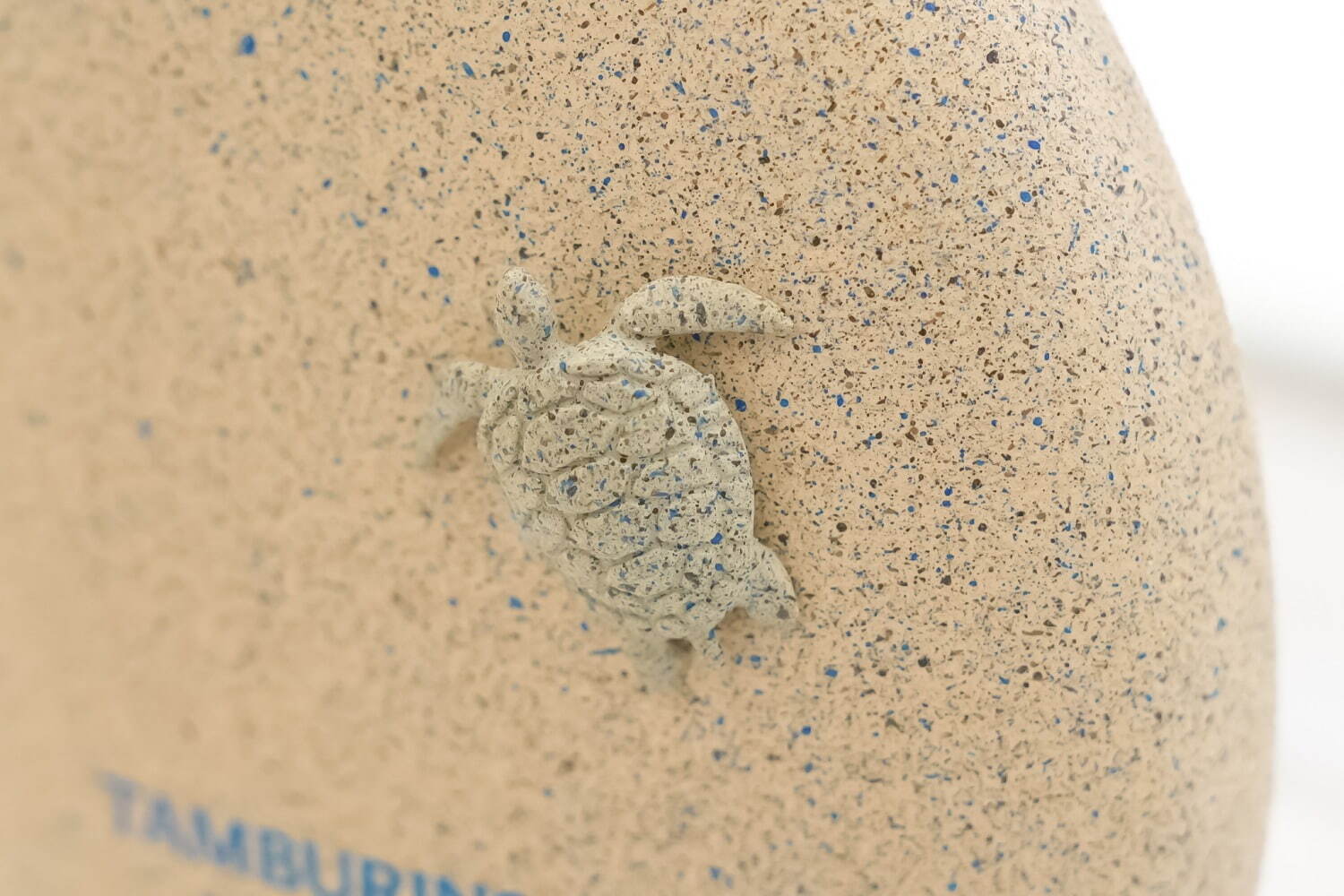 タンバリンズ25年夏フレグランス“海へ流れたヒノキ”イメージの爽快な香り、卵型ボトル香水も｜写真19