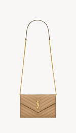 サンローランのV字キルティング財布、“モロッコのヴィラ”着想ボルドー＆ベージュカラーで｜写真11