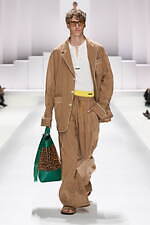 ドルチェ＆ガッバーナ 2026年春夏メンズコレクション - 部屋から外へ、エレガントに着るパジャマ｜写真1