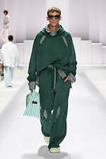 ドルチェ＆ガッバーナ 2026年春夏メンズコレクション - 部屋から外へ、エレガントに着るパジャマ｜写真17