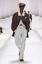 ドルチェ＆ガッバーナ 2026年春夏メンズコレクション - 部屋から外へ、エレガントに着るパジャマ｜写真30