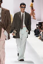 ドルチェ＆ガッバーナ 2026年春夏メンズコレクション - 部屋から外へ、エレガントに着るパジャマ｜写真32