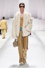 ドルチェ＆ガッバーナ 2026年春夏メンズコレクション - 部屋から外へ、エレガントに着るパジャマ｜写真35