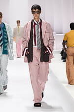 ドルチェ＆ガッバーナ 2026年春夏メンズコレクション - 部屋から外へ、エレガントに着るパジャマ｜写真36