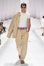 ドルチェ＆ガッバーナ 2026年春夏メンズコレクション - 部屋から外へ、エレガントに着るパジャマ｜写真43