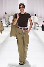 ドルチェ＆ガッバーナ 2026年春夏メンズコレクション - 部屋から外へ、エレガントに着るパジャマ｜写真45