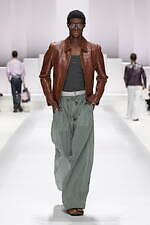 ドルチェ＆ガッバーナ 2026年春夏メンズコレクション - 部屋から外へ、エレガントに着るパジャマ｜写真54