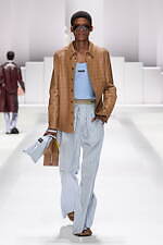 ドルチェ＆ガッバーナ 2026年春夏メンズコレクション - 部屋から外へ、エレガントに着るパジャマ｜写真55