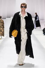 ドルチェ＆ガッバーナ 2026年春夏メンズコレクション - 部屋から外へ、エレガントに着るパジャマ｜写真60