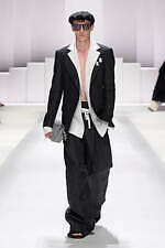 ドルチェ＆ガッバーナ 2026年春夏メンズコレクション - 部屋から外へ、エレガントに着るパジャマ｜写真63