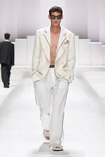 ドルチェ＆ガッバーナ 2026年春夏メンズコレクション - 部屋から外へ、エレガントに着るパジャマ｜写真64