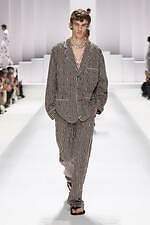 ドルチェ＆ガッバーナ 2026年春夏メンズコレクション - 部屋から外へ、エレガントに着るパジャマ｜写真68