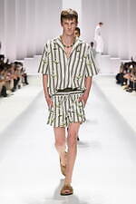 ドルチェ＆ガッバーナ 2026年春夏メンズコレクション - 部屋から外へ、エレガントに着るパジャマ｜写真70