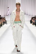 ドルチェ＆ガッバーナ 2026年春夏メンズコレクション - 部屋から外へ、エレガントに着るパジャマ｜写真78