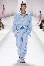 ドルチェ＆ガッバーナ 2026年春夏メンズコレクション - 部屋から外へ、エレガントに着るパジャマ｜写真80