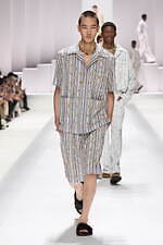 ドルチェ＆ガッバーナ 2026年春夏メンズコレクション - 部屋から外へ、エレガントに着るパジャマ｜写真82