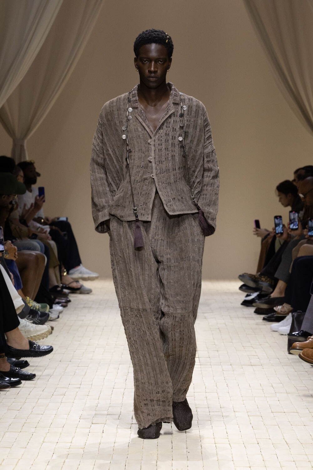 エンポリオ アルマーニ(EMPORIO ARMANI) 2026年春夏メンズコレクション  - 写真27