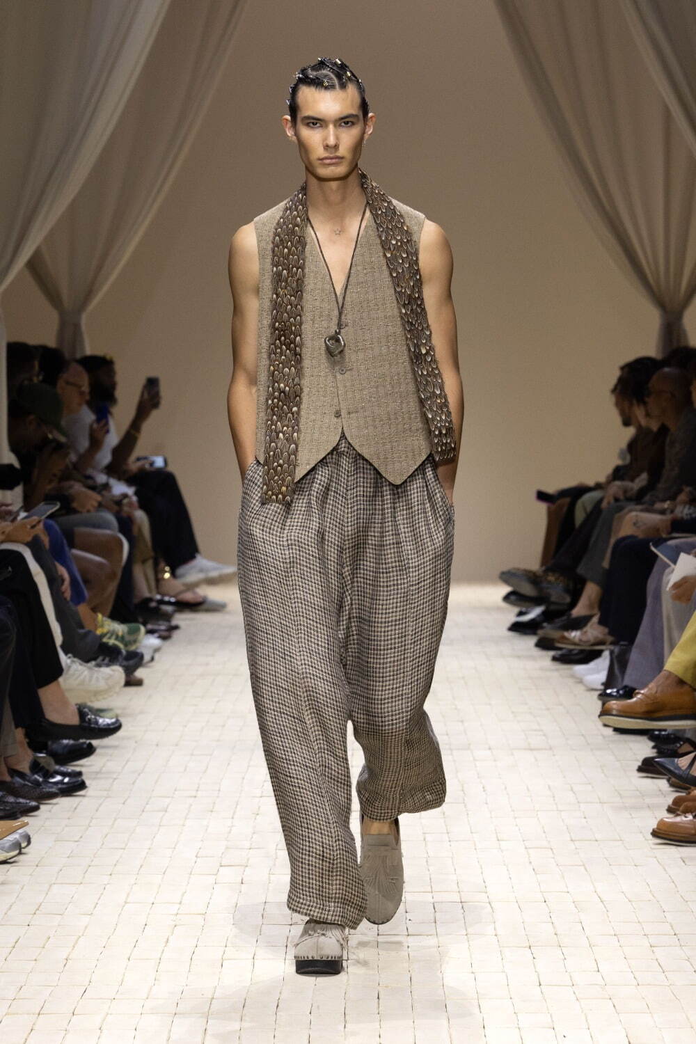 エンポリオ アルマーニ(EMPORIO ARMANI) 2026年春夏メンズコレクション  - 写真42