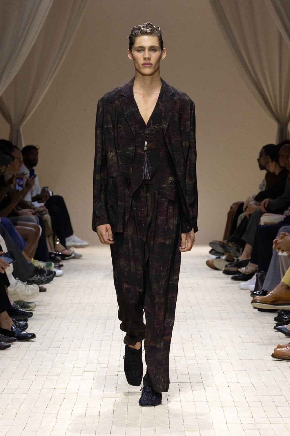 エンポリオ アルマーニ(EMPORIO ARMANI) 2026年春夏メンズコレクション  - 写真80