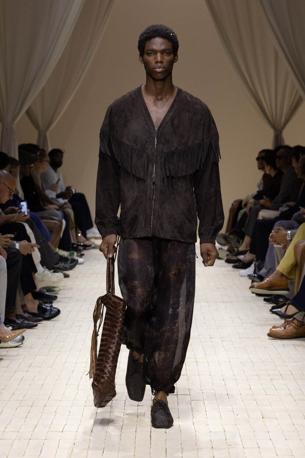 エンポリオ アルマーニ(EMPORIO ARMANI) 2026年春夏メンズコレクション  - 写真81