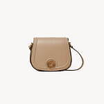 クロエ25年秋ウィメンズ、“ホース メダル”輝くチェーンバッグ＆サドルショルダーなど｜写真6