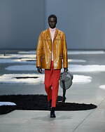 プラダ 2026年春夏メンズコレクション、様々な男性像のイメージ｜写真25