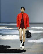 プラダ 2026年春夏メンズコレクション、様々な男性像のイメージ｜写真33