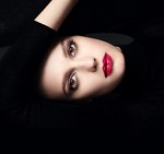 シャネルから、艶やかな色彩のリップグロス新登場 - ルージュやネイルカラーの新色も｜写真1