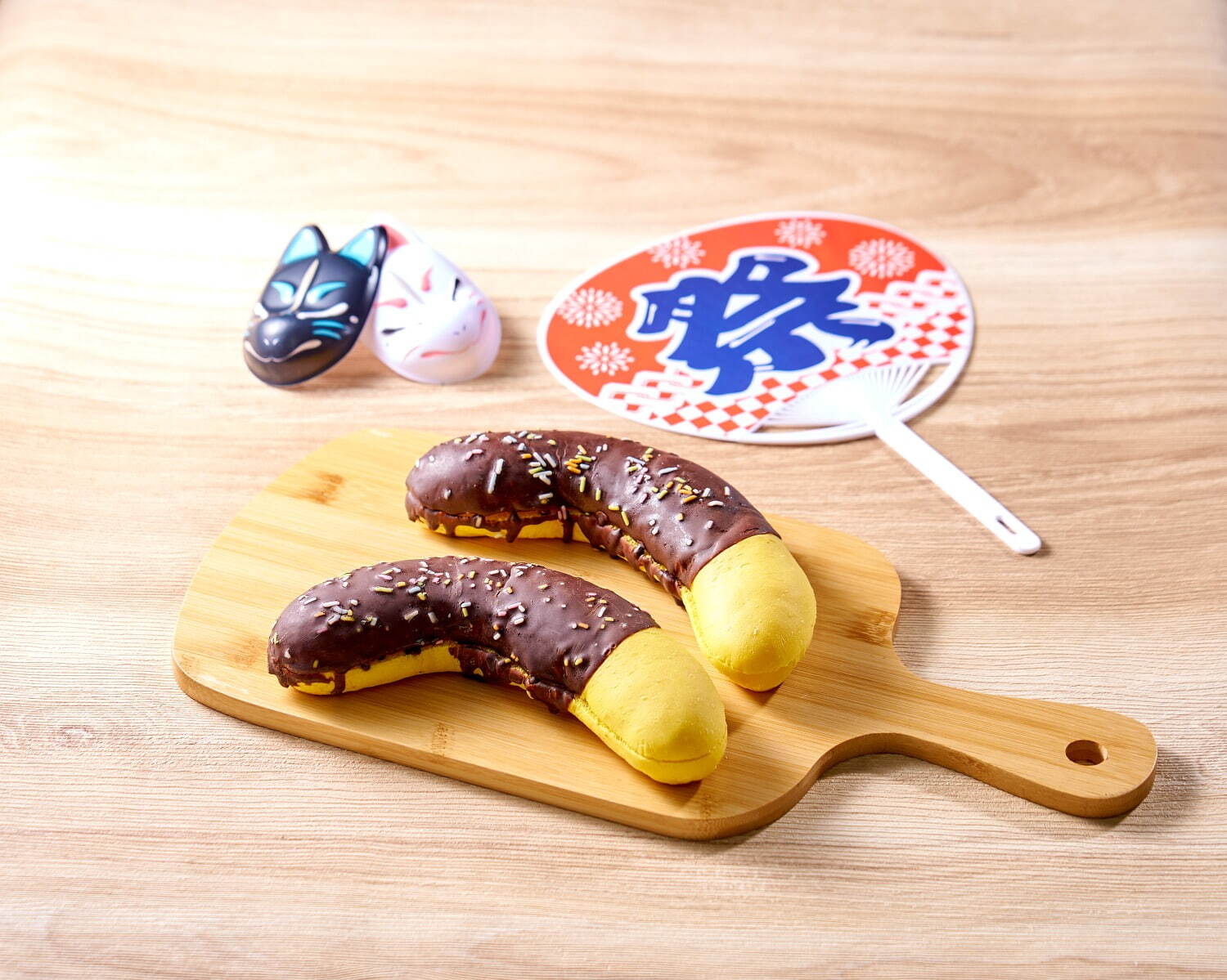 セブン-イレブン「屋台メニュー」着想パン、“まるで本物”たこ焼き風もっちりボール＆チョコバナナロール｜写真4