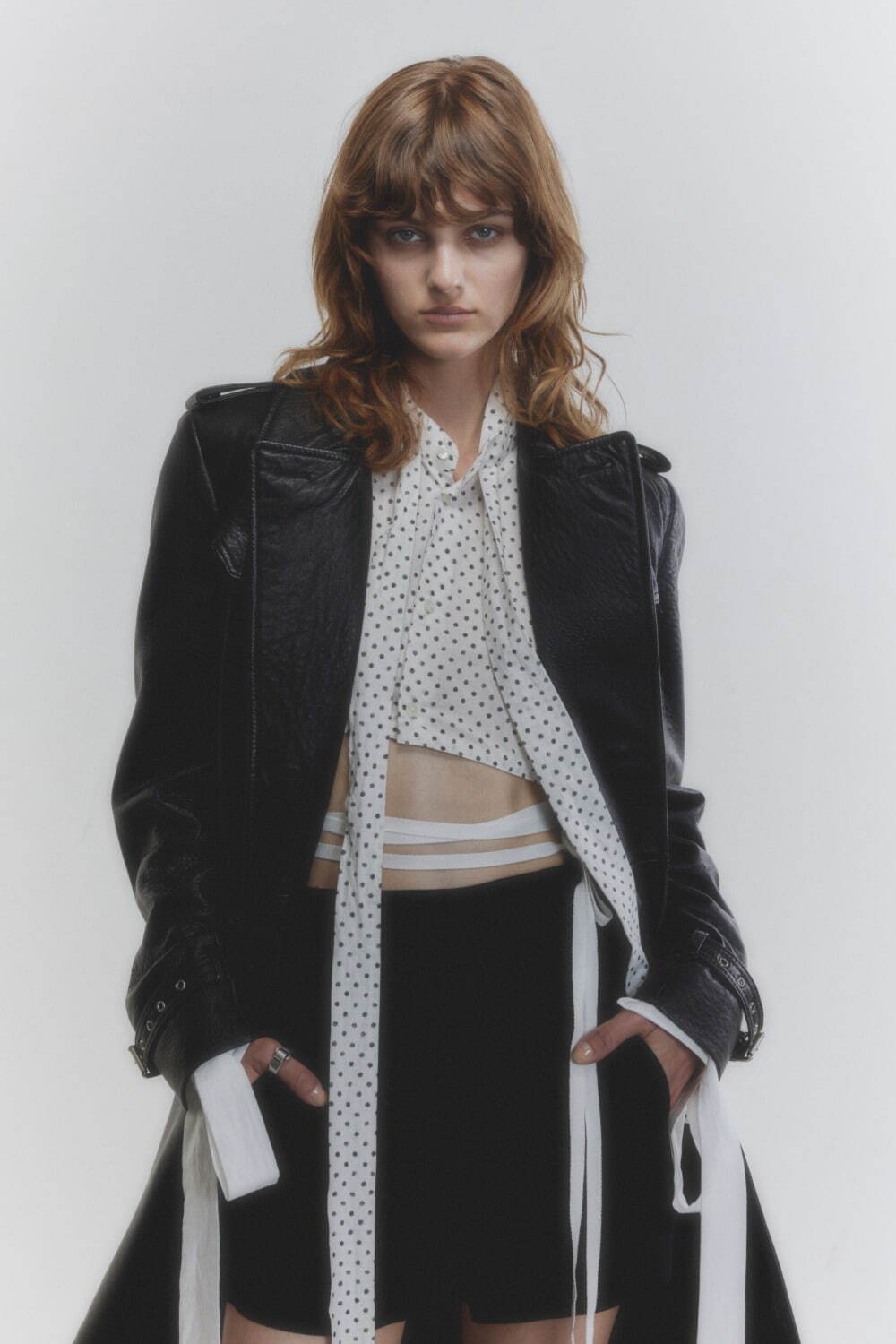 ANN DEMEULEMEESTER アン ドゥムルメステール カットソー アン ドゥムルメステール、闇夜に浮かぶ“淡く不完全な月”Tシャツ