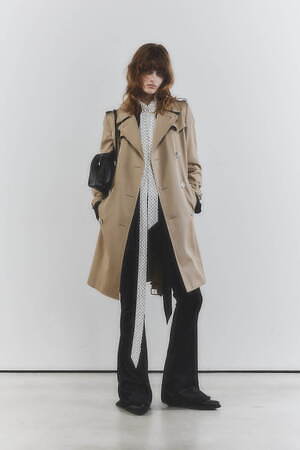 アン ドゥムルメステール(ANN DEMEULEMEESTER) 2026年リゾートウィメンズ&メンズコレクション  - 写真9