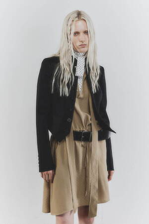 アン ドゥムルメステール(ANN DEMEULEMEESTER) 2026年リゾートウィメンズ&メンズコレクション  - 写真21