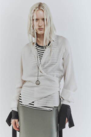 アン ドゥムルメステール(ANN DEMEULEMEESTER) 2026年リゾートウィメンズ&メンズコレクション  - 写真30