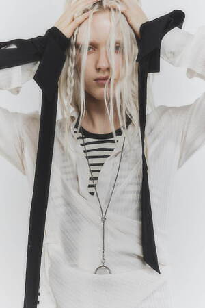 アン ドゥムルメステール(ANN DEMEULEMEESTER) 2026年リゾートウィメンズ&メンズコレクション  - 写真31