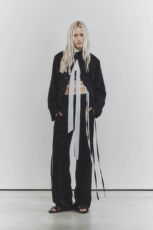 アン ドゥムルメステール(ANN DEMEULEMEESTER) 2026年リゾートウィメンズ&メンズコレクション  - 写真42