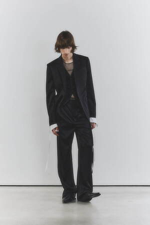 アン ドゥムルメステール(ANN DEMEULEMEESTER) 2026年リゾートウィメンズ&メンズコレクション  - 写真52