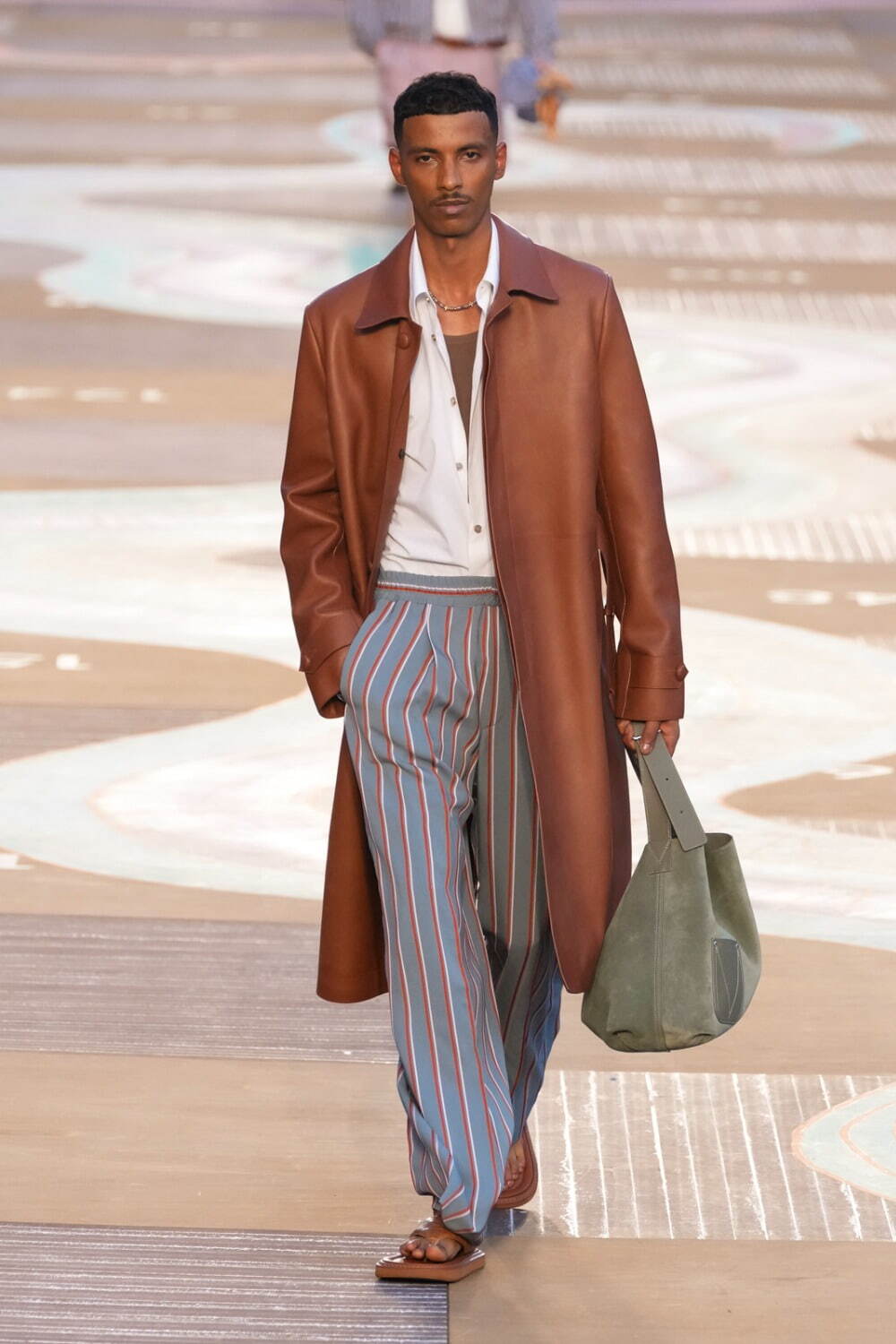 ルイ・ヴィトン(LOUIS VUITTON) 2026年春夏メンズコレクション  - 写真104