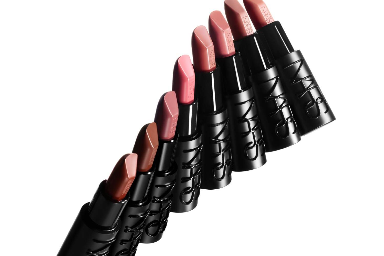 NARS“サテンのツヤを纏う”リップに25年秋新色、ヌーディーピンク＆チョコレートブラウンなど