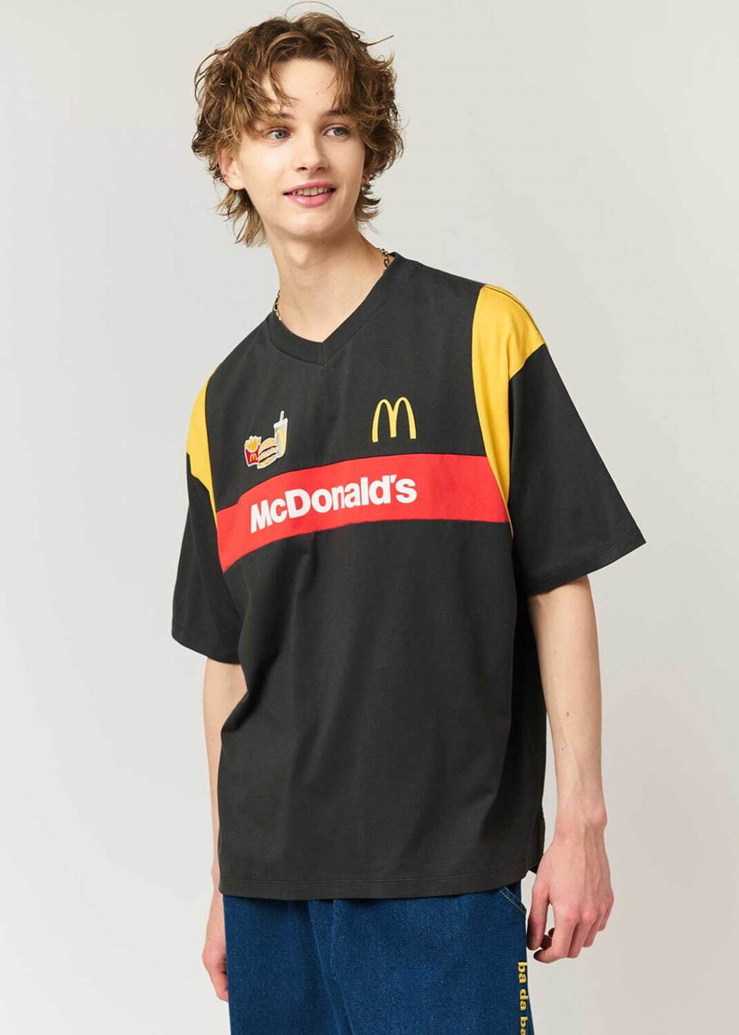 グラニフ×マクドナルド「マックフライポテト」ポケット付きTシャツやバーガー総柄シャツなど新作コラボ｜写真8