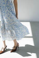 スナイデルの夏ワンピース、ひだまりイエローの刺繍キャミワンピ＆花びら風レイヤードレス｜写真3