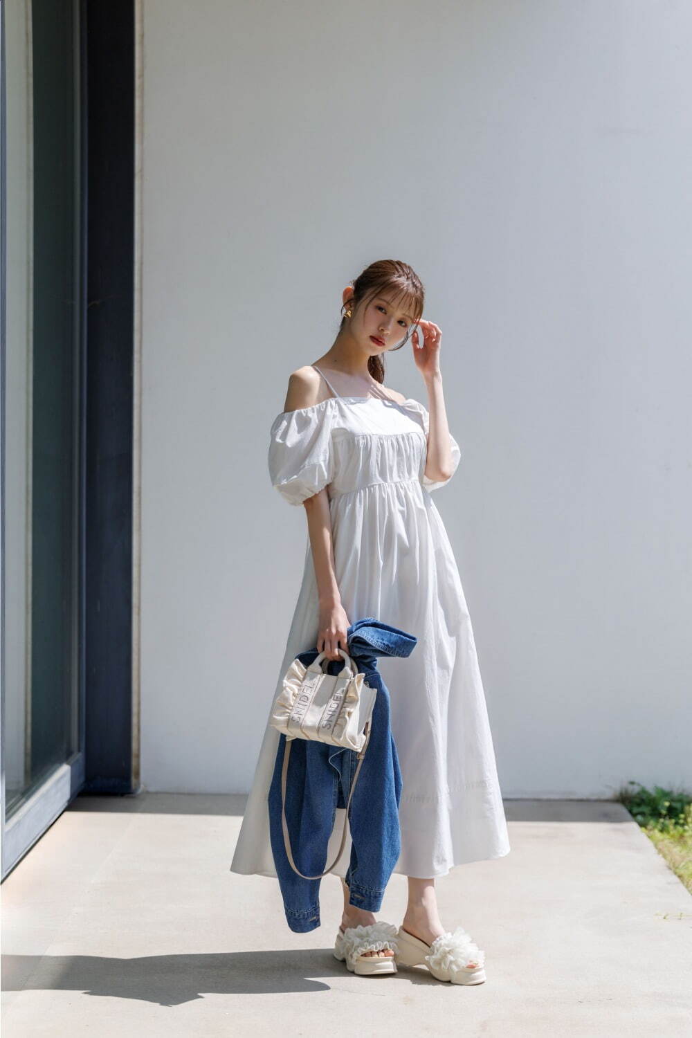 オフショルパフスリワンピース 20,900円