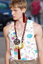 ウォルター ヴァン ベイレンドンク 2026年春夏コレクション、星のような目で希望を見つめる｜写真3