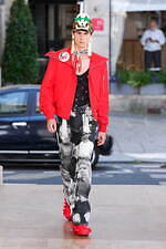 ウォルター ヴァン ベイレンドンク 2026年春夏コレクション、星のような目で希望を見つめる｜写真17