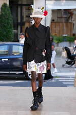 ウォルター ヴァン ベイレンドンク 2026年春夏コレクション、星のような目で希望を見つめる｜写真48