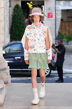 ウォルター ヴァン ベイレンドンク 2026年春夏コレクション、星のような目で希望を見つめる｜写真55