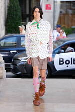 ウォルター ヴァン ベイレンドンク 2026年春夏コレクション、星のような目で希望を見つめる｜写真61