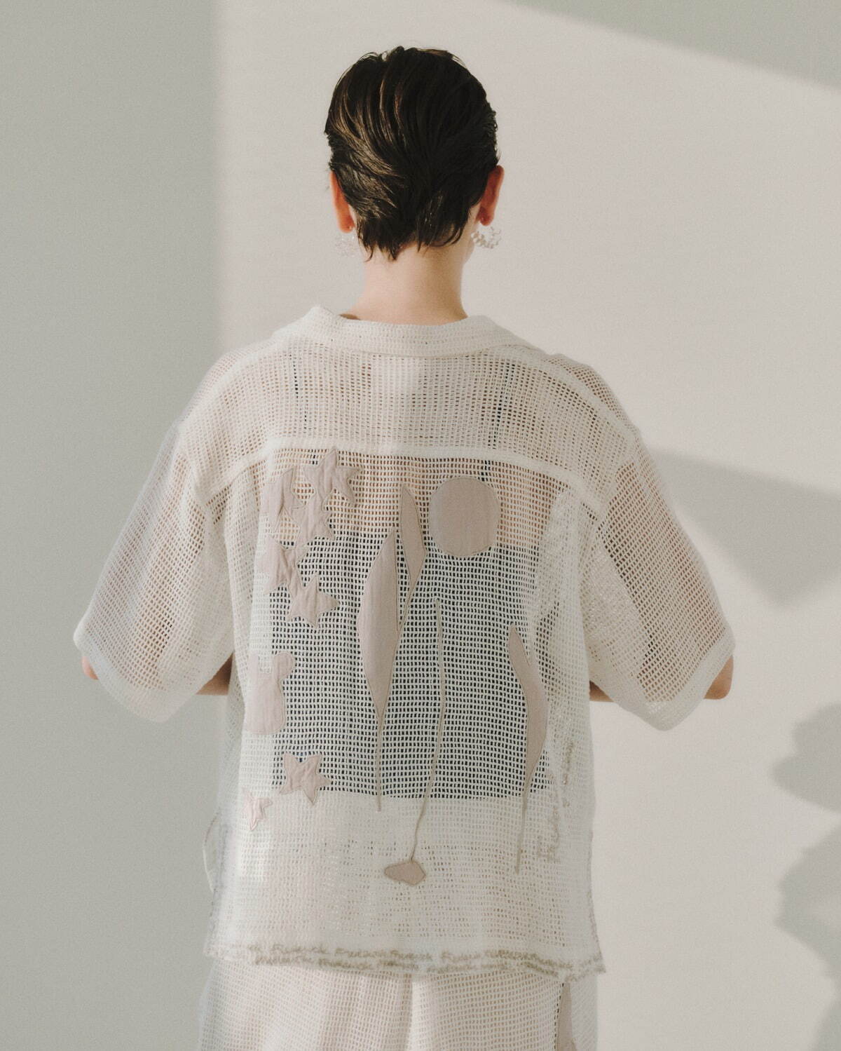エミ×レオ・レオニ“ねずみ”フレデリックのTシャツやポーチチャーム、アート柄ワンピースも｜写真24